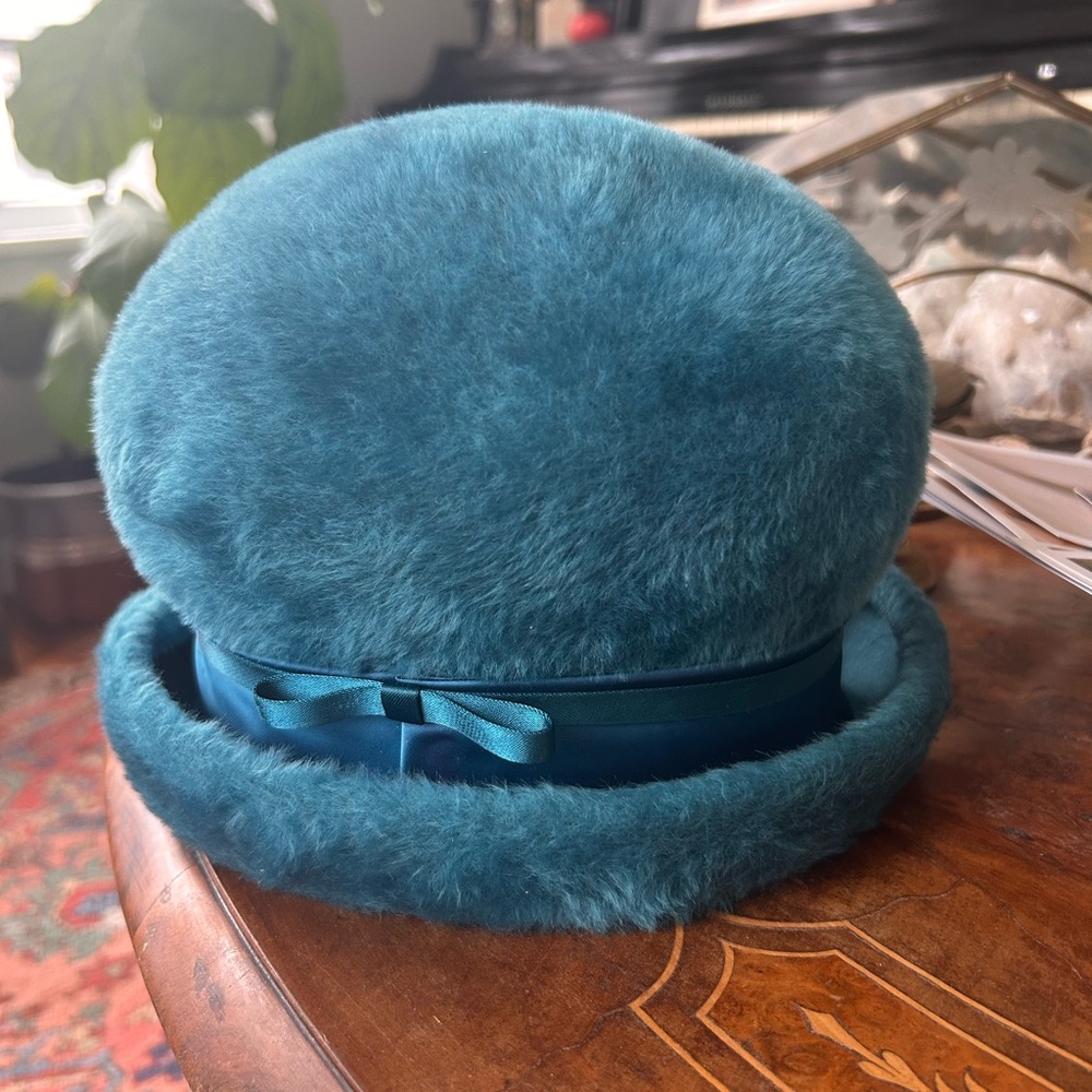 Vintage Cerulean Furry Pillbox Hat
